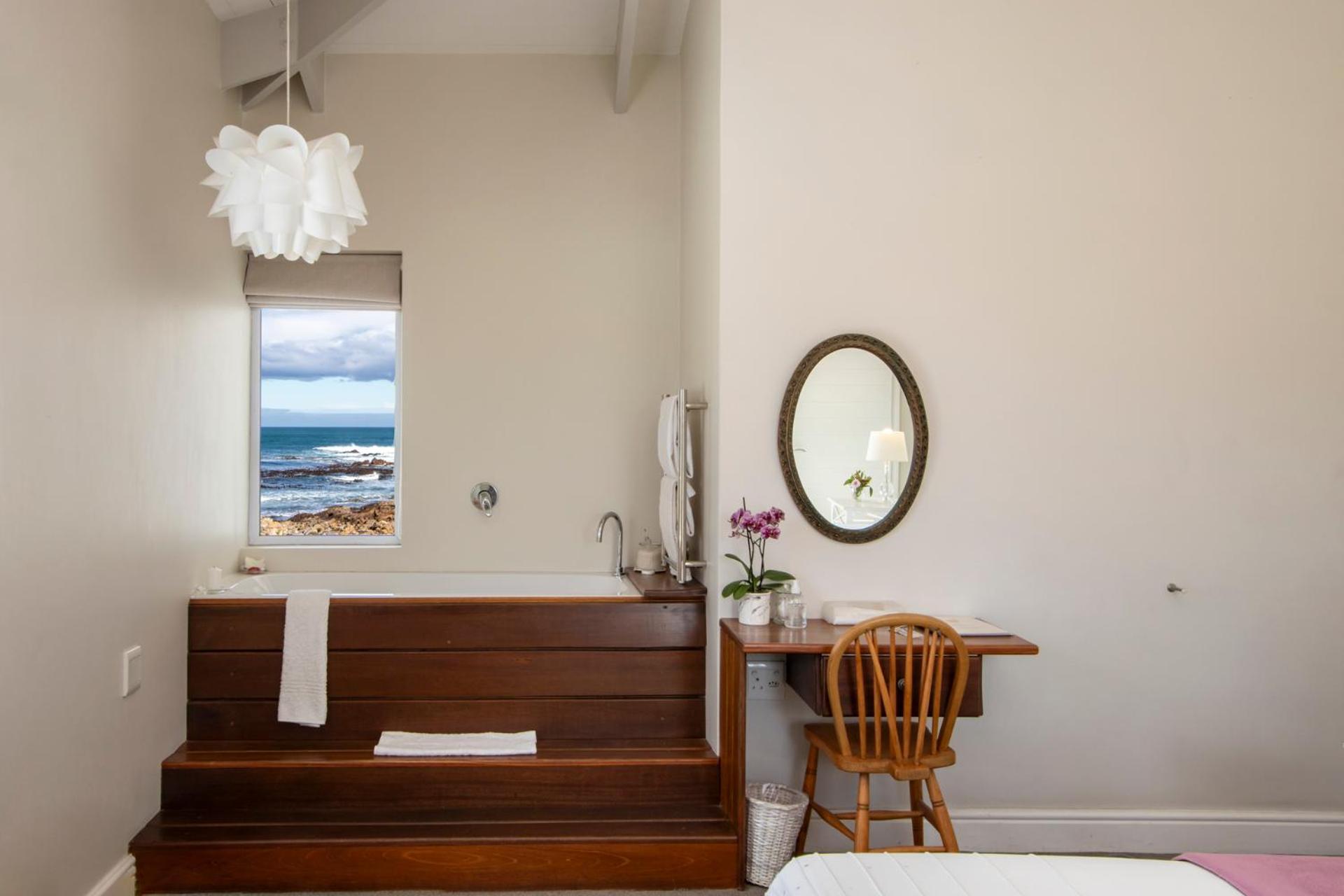 138 Marine Beachfront Guesthouse Hermanus Exterior foto
