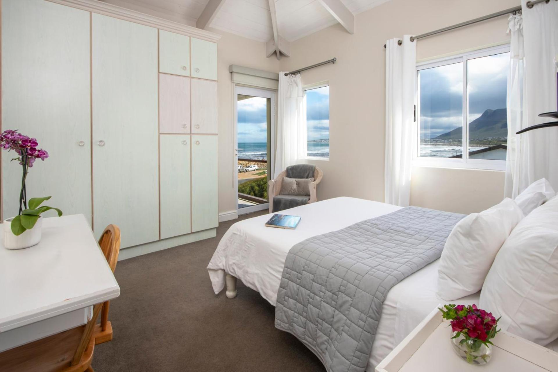 138 Marine Beachfront Guesthouse Hermanus Exterior foto